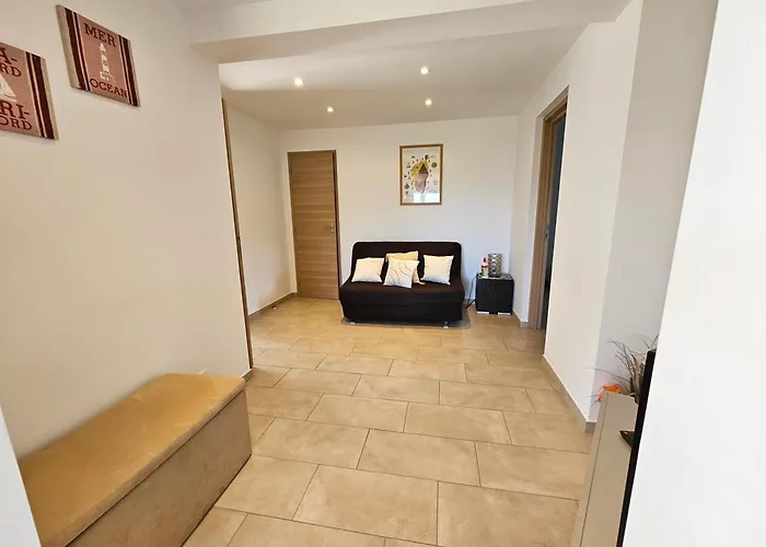 Emma * Sari-Solenzara