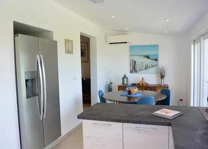 Emma * Sari-Solenzara