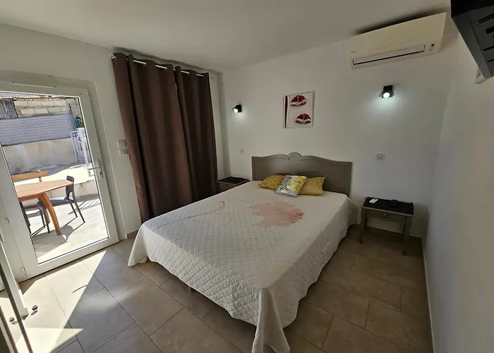 Emma Villa Sari-Solenzara